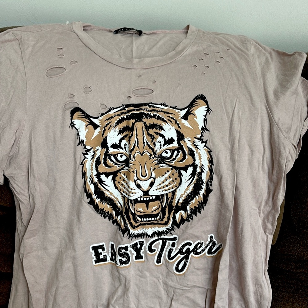 “Easy Tiger” Gameday T-Shirt 🐯